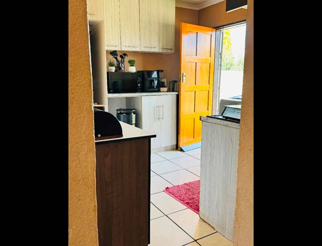 2 BEDROOM HOUSE FOR SALE IN DAWN PARK